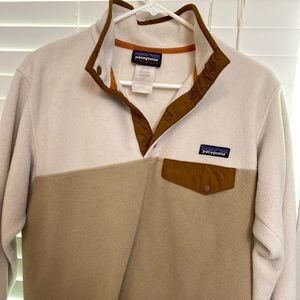 Tan Patagonia pullover snap